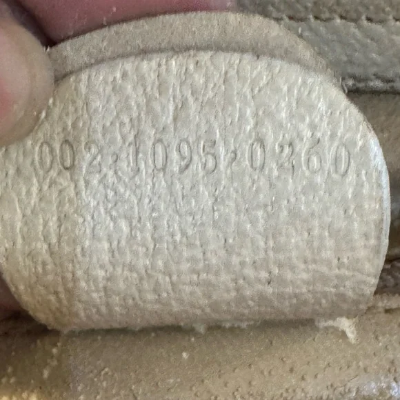 Authentic Gucci Beige Leather Tote Bag with Bamboo Handles - Picture 12 of 14